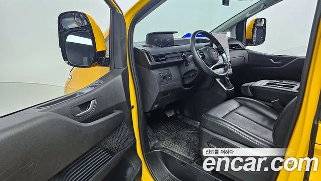 Hyundai Staria 2022 Желтый из Кореи, фото 2