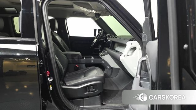 Land Rover Defender (L663) 2020 Черный из Кореи, фото 2