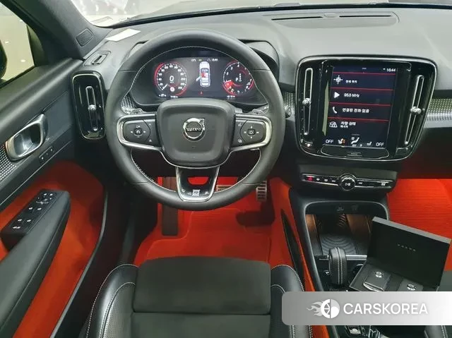 Volvo XC40 2018 Черный из Кореи, фото 2