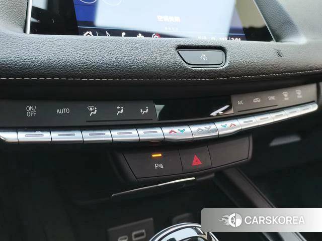 Cadillac XT4 2021 Белый из Китая, фото 2