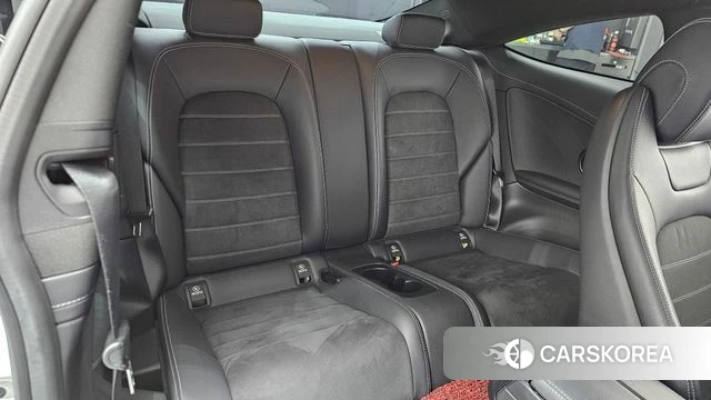 Mercedes-Benz C-Class W205 2022 Белый из Кореи, фото 2
