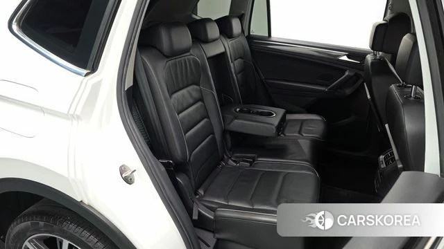 Volkswagen Tiguan Allspace 2018 Белый из Кореи, фото 2