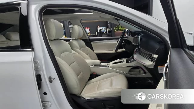 Hyundai The New Grandeur IG Hybrid 2022 Белый из Кореи, фото 2