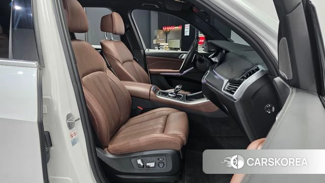 BMW X5 (G05) 2021 Белый из Кореи, фото 2