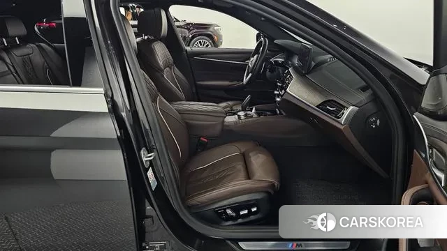 BMW 5 Series (G30) 2021 Серый из Кореи, фото 2