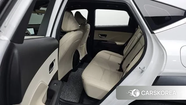 Hyundai Kona (SX2) 2024 Белый из Кореи, фото 2