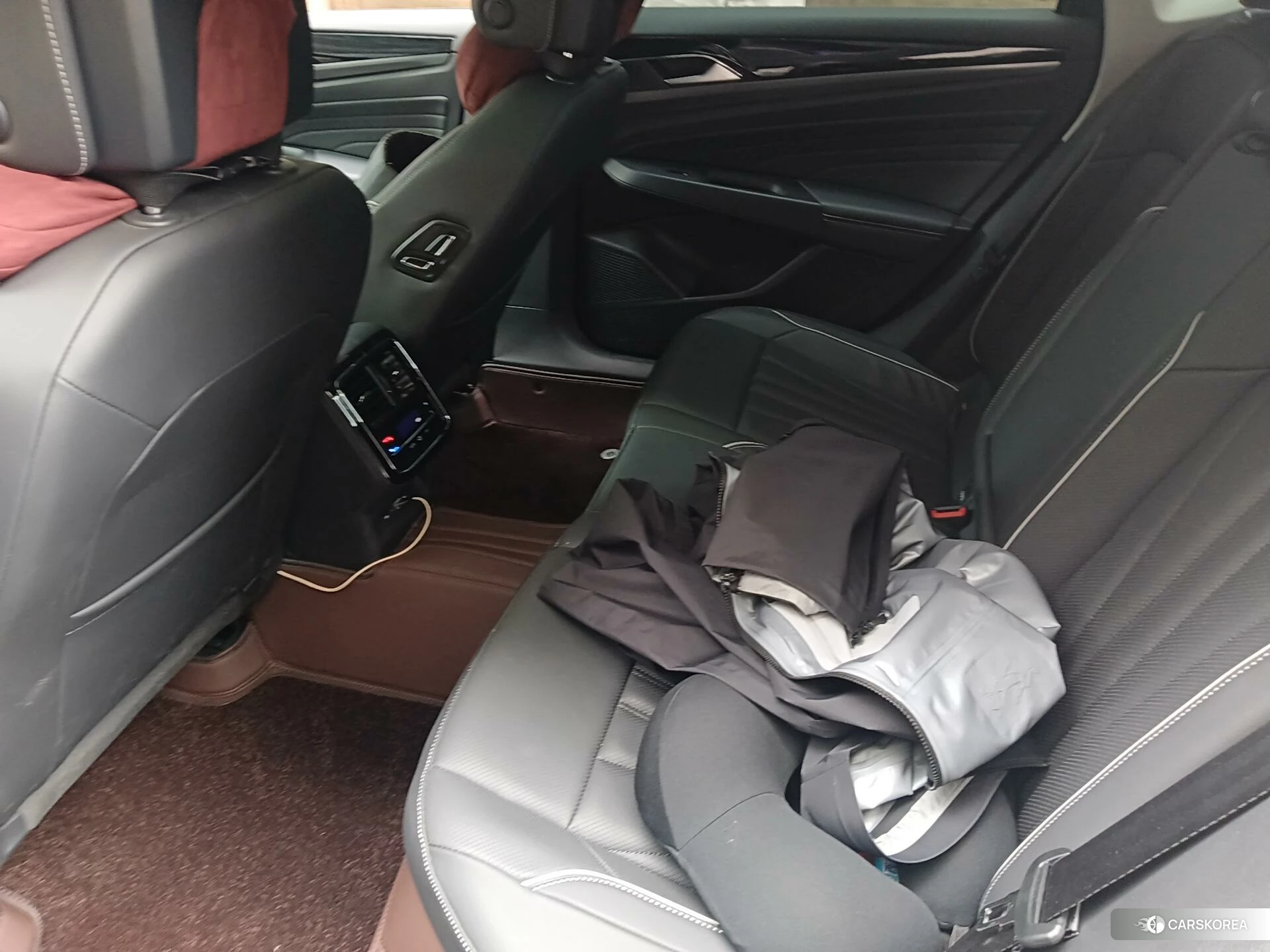Volkswagen Passat 2023 Черный из Китая, фото 2