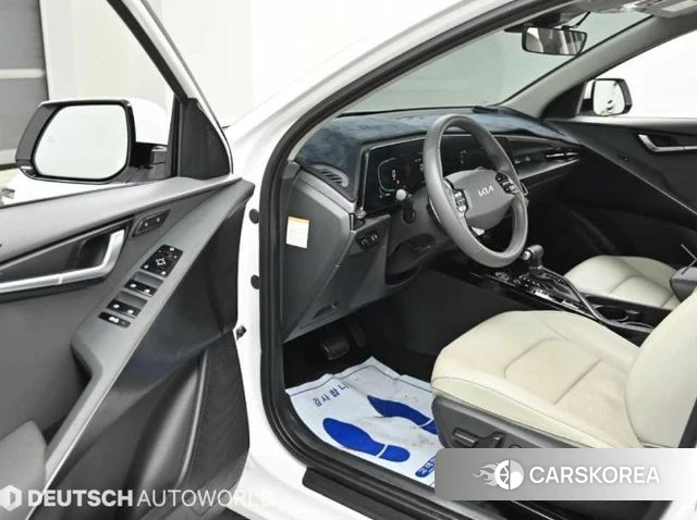 Kia Di Ol Nu Niro 2022 Белый из Кореи, фото 2