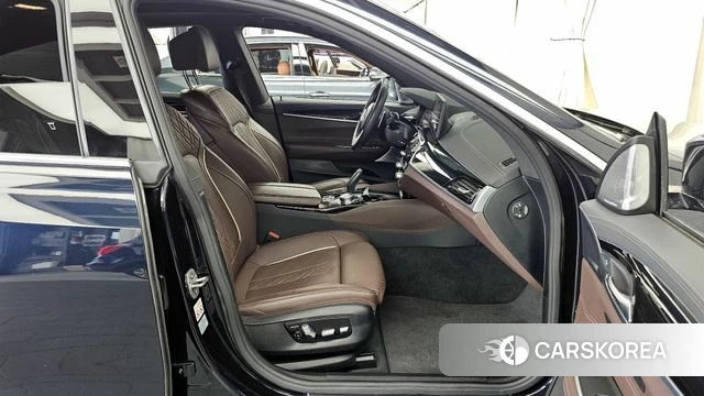 BMW 6 Series GT (G32) 2023 Черный из Кореи, фото 2