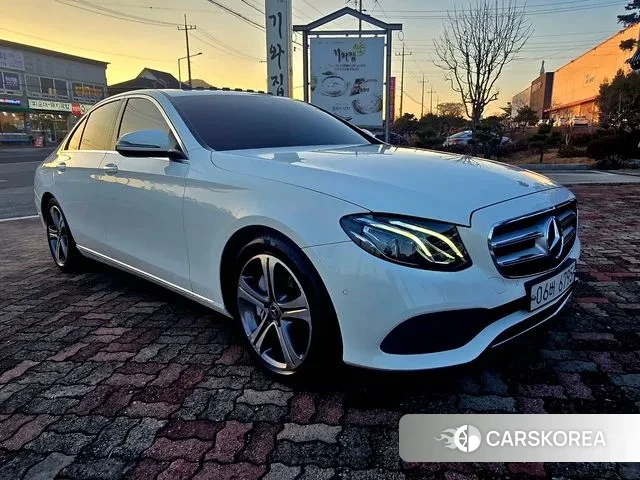 Mercedes-Benz E-Class W213 2019 Белый из Кореи, фото 2