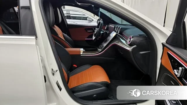 Mercedes-Benz C-Class W206 2022 Белый из Кореи, фото 2