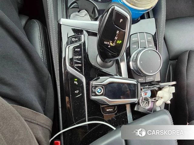 BMW 5 Series (G30) 2021 Черный из Кореи, фото 2
