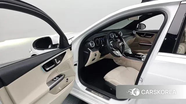 Mercedes-Benz C-Class W206 2023 Белый из Кореи, фото 2