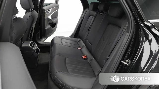 Audi A6 (C8) 2021 Черный из Кореи, фото 2