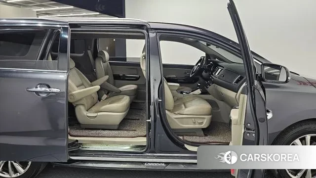 Kia The New Carnival 2019 Серый из Кореи, фото 2