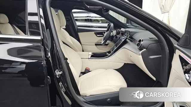 Mercedes-Benz C-Class W206 2024 Черный из Кореи, фото 2