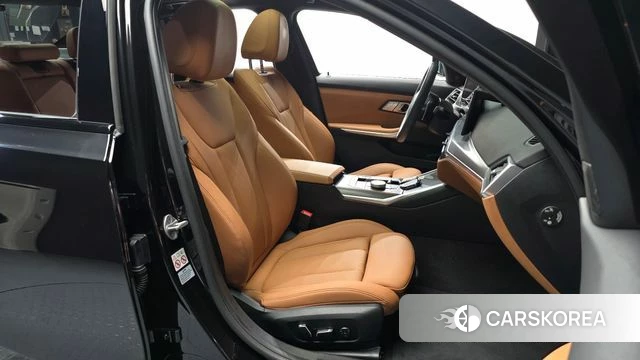 BMW 3 Series (G20) 2024 Черный из Кореи, фото 2
