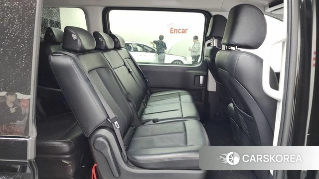 Hyundai Staria 2023 Черный из Кореи, фото 2