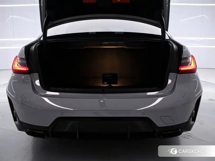 BMW 3 series 2025 Silver/gray из Китая, фото 2