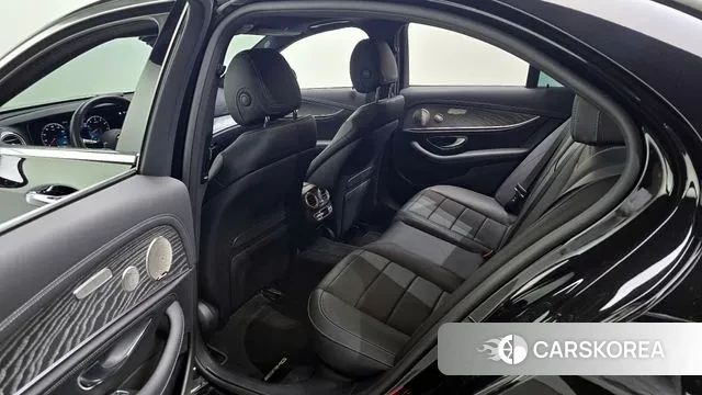 Mercedes-Benz E-Class W213 2022 Черный из Кореи, фото 2