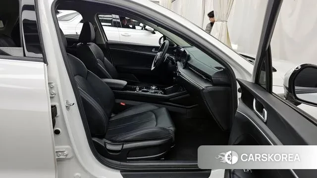 Kia The New K5 3rd generation 2024 Белый из Кореи, фото 2