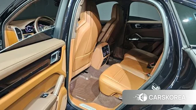 Porsche Cayenne (PO536) 2021 Черный из Кореи, фото 2