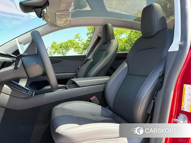 Tesla Model Y 2025 Красный из Кореи, фото 2