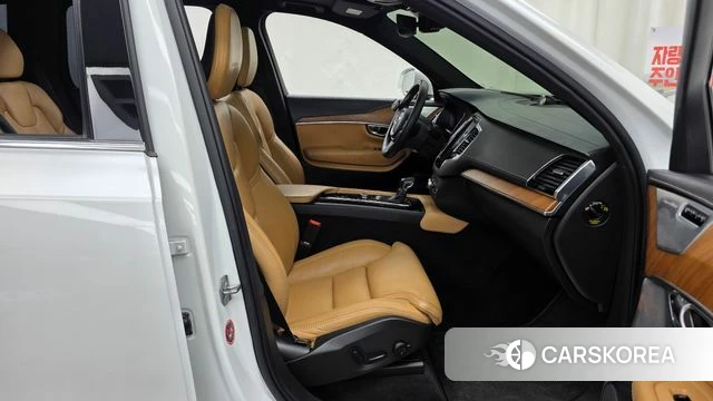 Volvo XC90 second Generation 2018 Белый из Кореи, фото 2