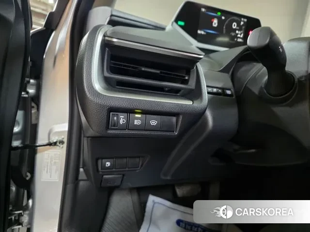 Toyota Prius 5th Generation 2024 Серебряный из Кореи, фото 2