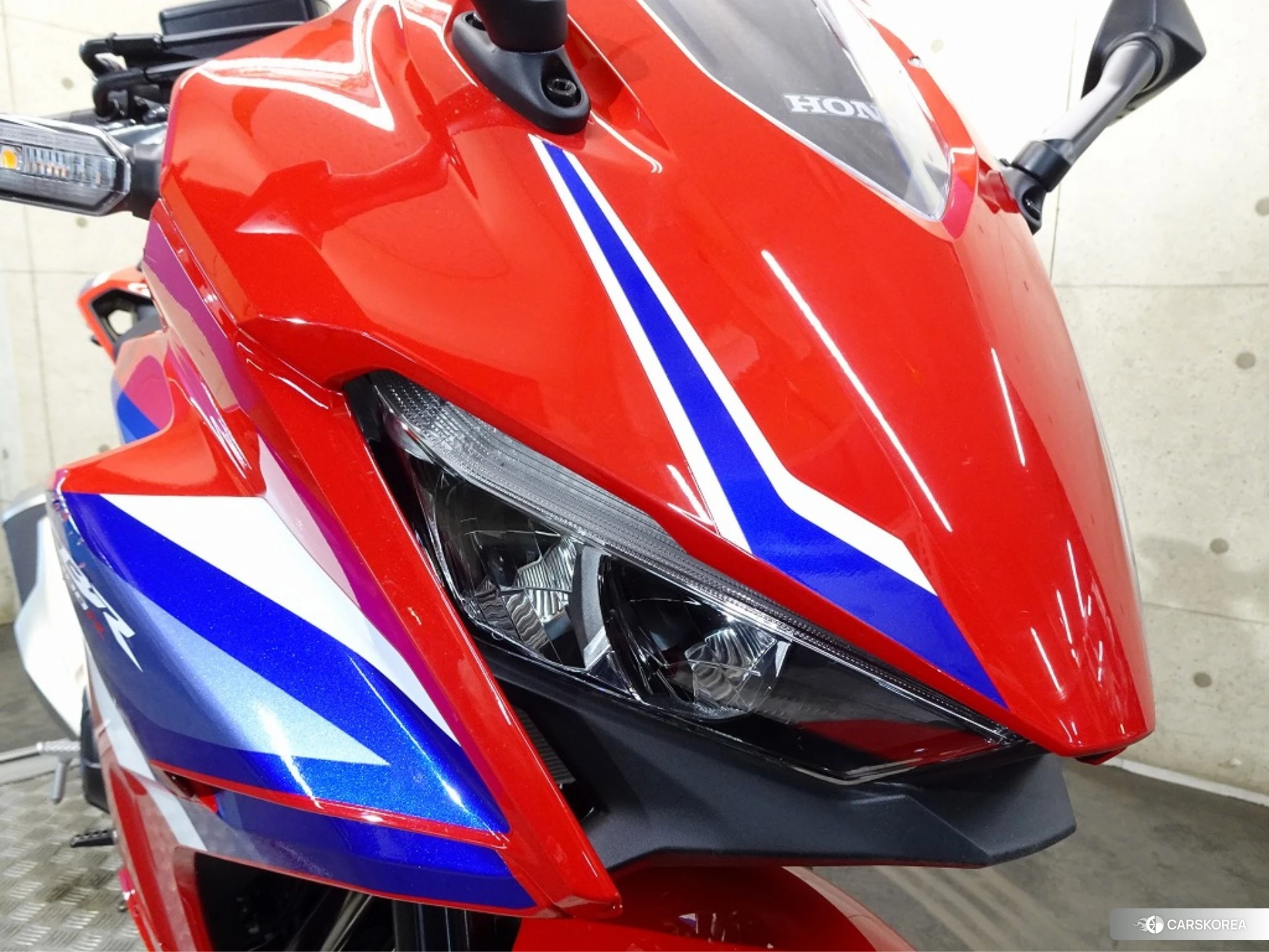 Проданный Honda CBR400R id 4184856 из Японии, фото 2