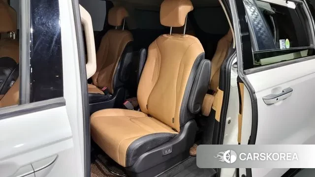 Kia Carnival 4th generation 2021 Белый из Кореи, фото 2