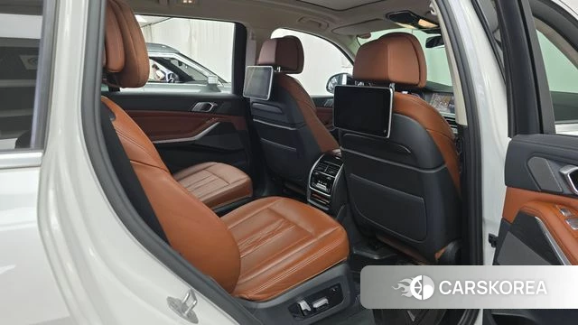 BMW X7 (G07) 2021 Белый из Кореи, фото 2