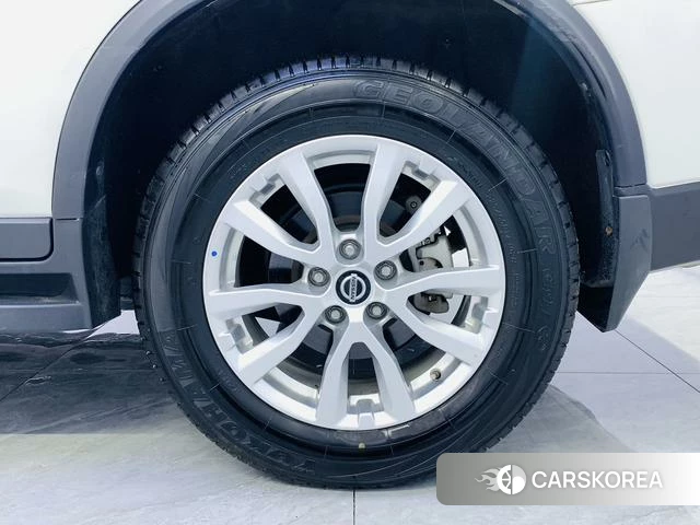 Nissan Qijun 2022 Белый из Китая, фото 2