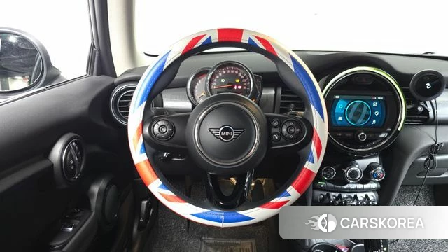 Mini Cooper 2021 Зеленый из Кореи, фото 2