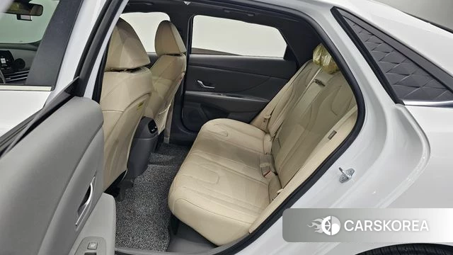 Hyundai The New Avante Hybrid (CN7) 2025 Белый из Кореи, фото 2