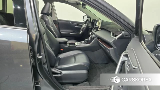 Toyota RAV4 5th Generation 2021 Серый из Кореи, фото 2