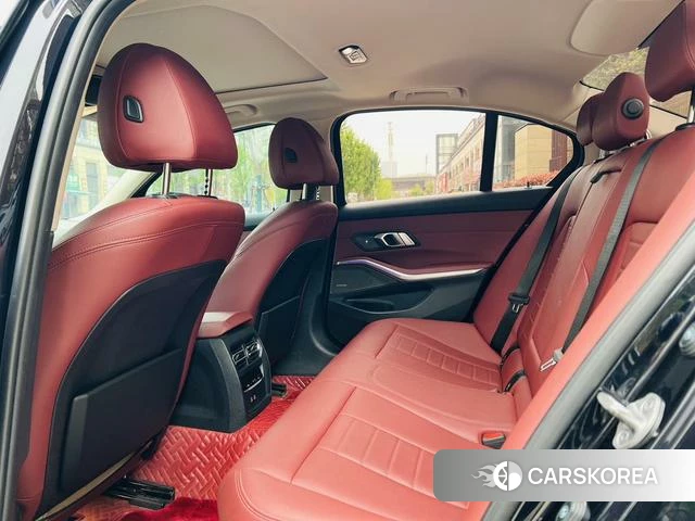 BMW 3 series 2021 Черный из Китая, фото 2