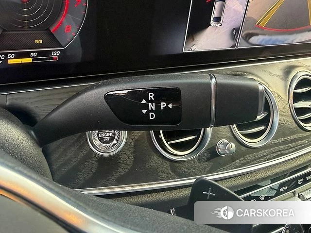 Mercedes-Benz E-Class W213 2020 Черный из Кореи, фото 2