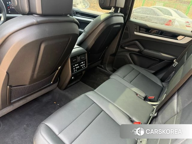 Porsche Cayenne (PO536) 2025 Серебристо-серый из Кореи, фото 2