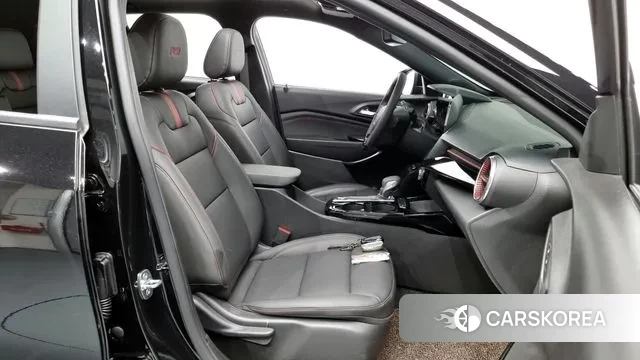 Chevrolet (GM Daewoo) Trax Crossover 2023 Черный из Кореи, фото 2