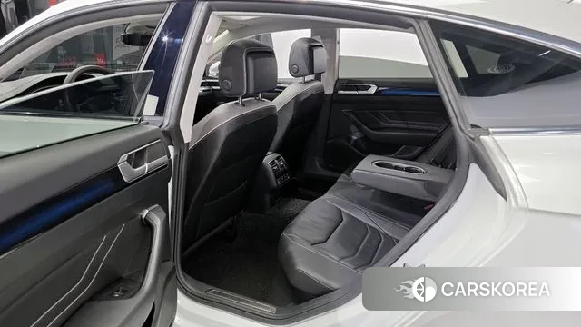 Volkswagen Arteon 2022 Белый из Кореи, фото 2