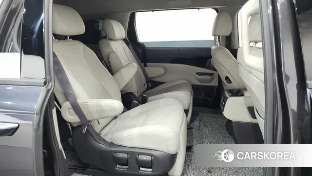 Kia Carnival 4th generation 2022 Серый из Кореи, фото 2