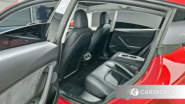 Tesla Model 3 2022 Красный из Кореи, фото 2