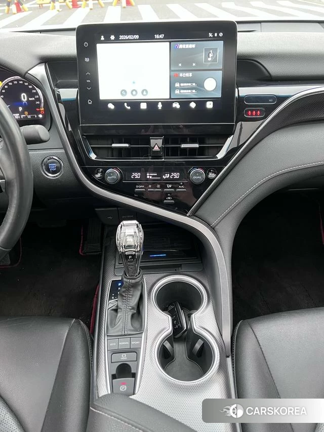 Toyota Camry 2021 Белый из Китая, фото 2