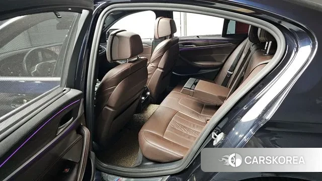 BMW 5 Series (G30) 2020 Черный из Кореи, фото 2