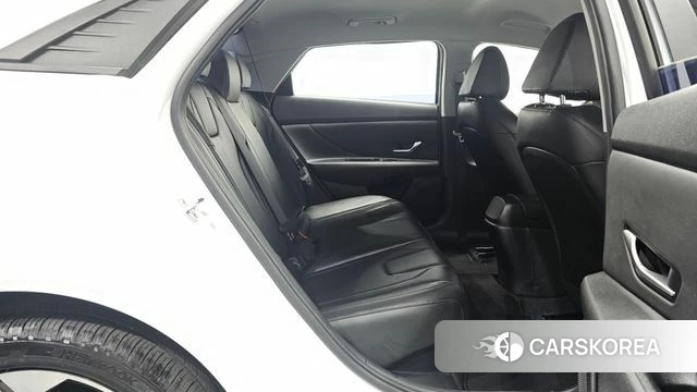 Hyundai Avante Hybrid (CN7) 2022 Белый из Кореи, фото 2