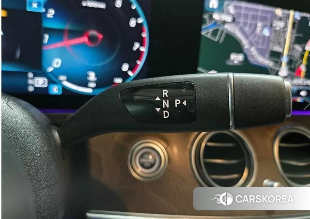 Mercedes-Benz E-Class W213 2022 Белый из Кореи, фото 2