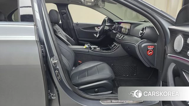 Mercedes-Benz E-Class W213 2019 Серый из Кореи, фото 2