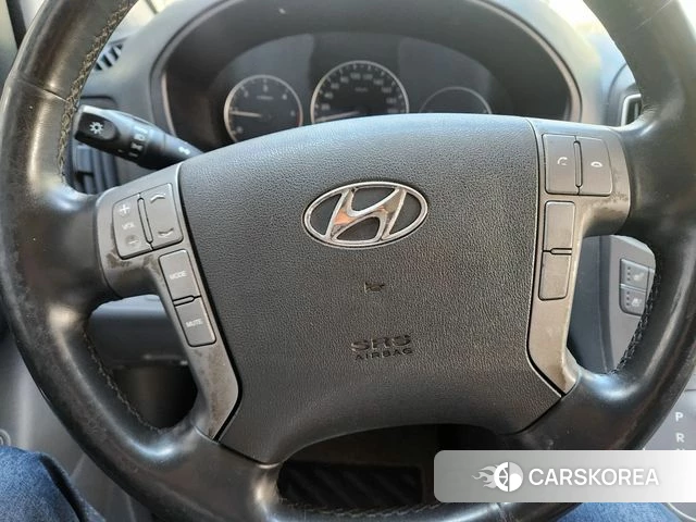 Hyundai The New Grand Starex 2018 Серебристо-серый из Кореи, фото 2