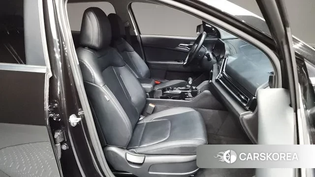 Kia Sportage 5th Generation 2023 Черный из Кореи, фото 2